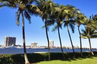 Elegant pool home in Prime Equestrian area Hotels in Wellington