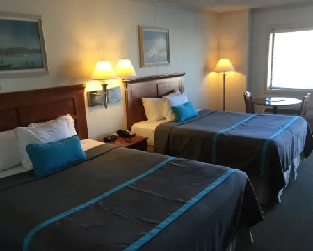 Harbor Lights Resort Hotels in Frankfort