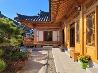 Wiyeonjae Hanok Stay Hotels near Seongjuam Temple