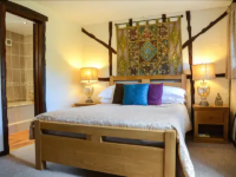 Thames Head Inn Hotels in Cirencester