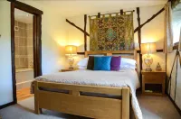 Thames Head Inn Hotels in Cirencester
