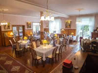 Hotel Zur Post - Burg an der Mosel فنادق في Alf