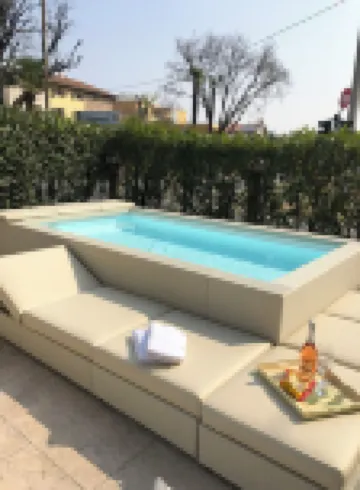 Betty's House - Pools