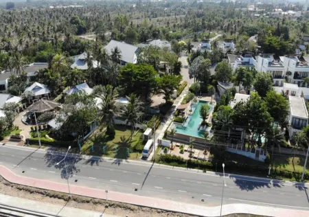 Pranaluxe Pool Villa Holiday Home Отели рядом с достопримечательностью «Wat Wang Yao»