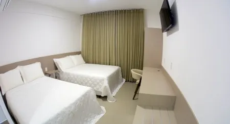 Liguori Hotel Отели в г. Триндади