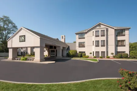 Larkspur Landing South Bend