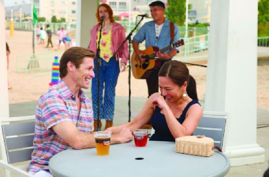 Surroundings Cedar Point Hotel Breakers Photo
