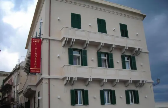 錫拉庫扎利文斯頓酒店