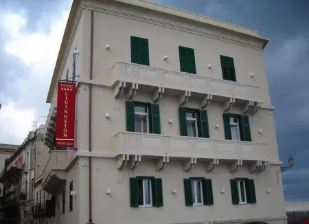 Livingston Hotel