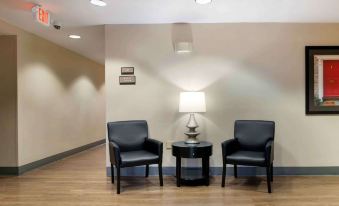 Extended Stay America Suites - Kansas City - Airport