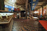 La Fresque Hotel - 3-Star