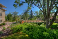Ashland Hills Hotel & Suites