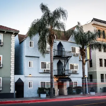 The Hotel Hollywood Отели рядом с достопримечательностью «Перекресток Голливуд и Вайн»