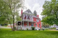 Hatch House Bed & Breakfast Hotels in Towanda