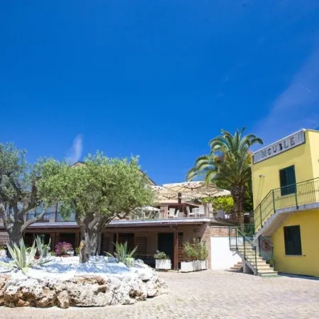 Hotel le Cave