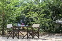 Yala Safari Camping Hotel dekat Tissamaharama Raja Maha Vihara
