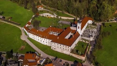 Hostel Javni Zavod Mekinjski Samostan