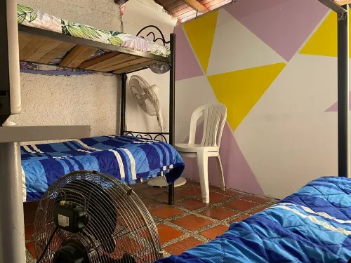 Hostel Urban City Medellin - Guest houses