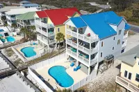 Five on the Beach by Pristine Property Vacation Rentals - プール