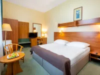 Hotel Millennium Отели рядом с достопримечательностью «Парк Неплигет»