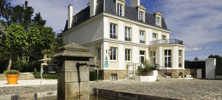 Novotel Paris Saclay Отели в г. Эссонн