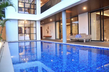 Sunshine City View Villa 6 Bedrooms with a Private Heated Swimming Pool Отели рядом с достопримечательностью «Wot Batu»