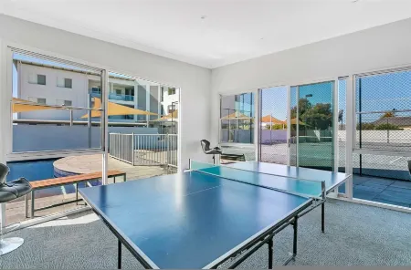 Gallery Resort Style Penthouse No 13 Отели рядом с достопримечательностью «Encounter Coast Discovery Centre»