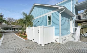 Downtown St Augustine Steps to Ice Plant Upscale