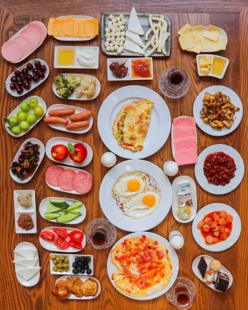 Grand Midway Hotel Отели рядом с достопримечательностью «Площадь Фонтанов»