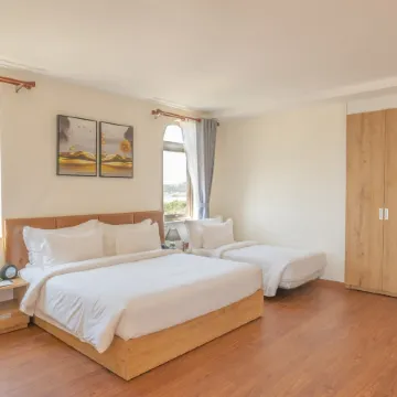 Sea Breeze Hotel & Villa Отели рядом с достопримечательностью «Пляж Очутель»