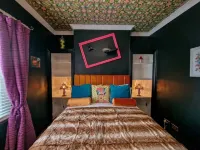 Eclectic 1Bd in the Heart of Cheltenham! Hotels in 
