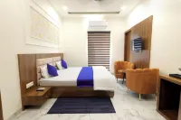 Shrinath Palace Hotels in Isapur Khadar