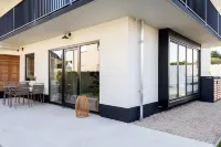 Modern Holiday Apartment With Garden Near the sea