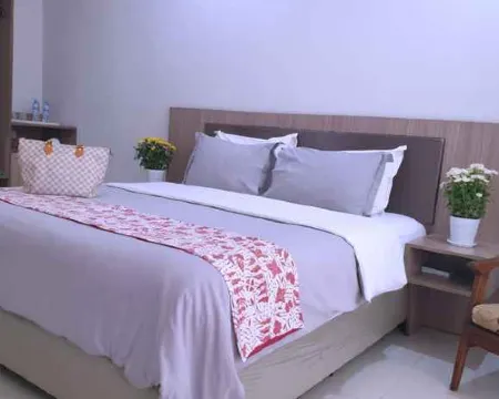 Hotel Tenera Syariah โรงแรมในMagersari