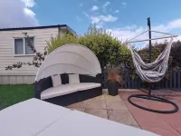 Lakes and Woodlands Overstone Holiday Park Hotels near Virtual Aerospace - Flight Simulator Experiences