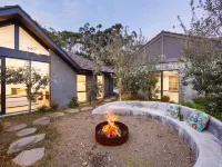 Galene Getaway Walk to Beach Pool Fire Hotels in Mount Martha