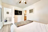 Stunning House In Convenient Location N Downtown Hotels in 