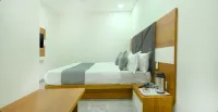 Hotel Madhur Hotel in zona Aeroporto Internazionale Sardar Vallabhbhai Patel