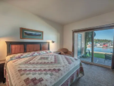 Pend Oreille Shores Resort Hotels in Bonner County