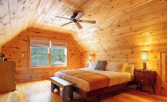 Secluded w/ Deck Views, Hot Tub, & Ping Pong Hudson in the Berks by Avantstay