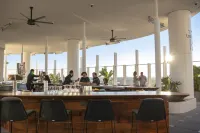 Universal's Aventura Hotel - Bar