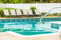 Schoolhouse now 5K Sq ft Lux BNB: Gym, Sauna, HotTub, GameRoom, Billiards, pets - Homestays