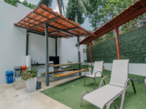 Apartamentos Ganesha Jacó Hotels in Jaco