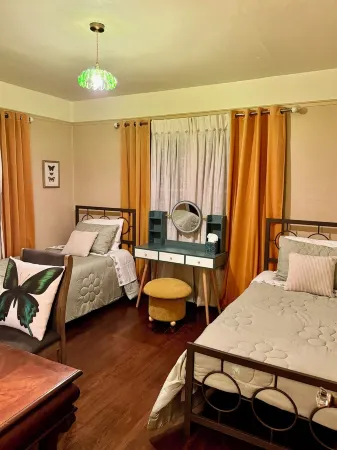 Heavenly Stay! Charming 3-bedroom house in heart of Merced with WiFi and AC