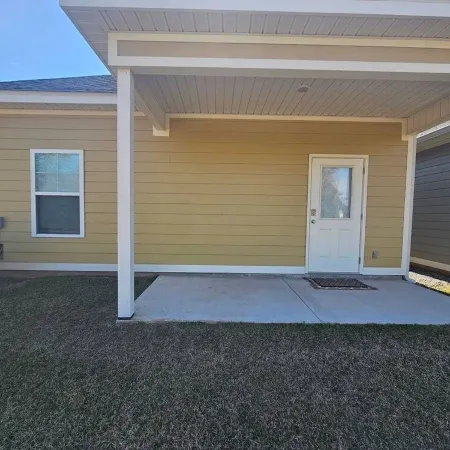 The Cottages 2 2BR2BA Dothan Pet Friendly Gorgeous Pool, Pickle Ball court, Gym