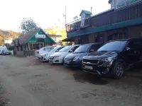 Pine Borough Inn - parcheggio