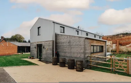 Home Farm Holiday Homes - Sleeps 26