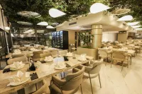 Four Hills Hotel