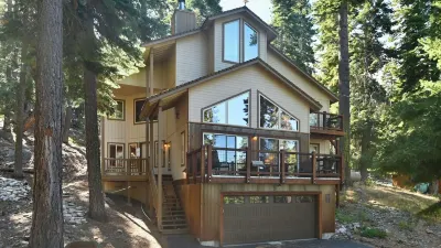 Rogers Retreat Home at Fallen Leaf Lake Các khách sạn gần Observation Deck Heavenly Ski Resort