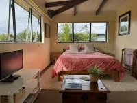 Lavender Studio at the foot of the Richmond Hills.